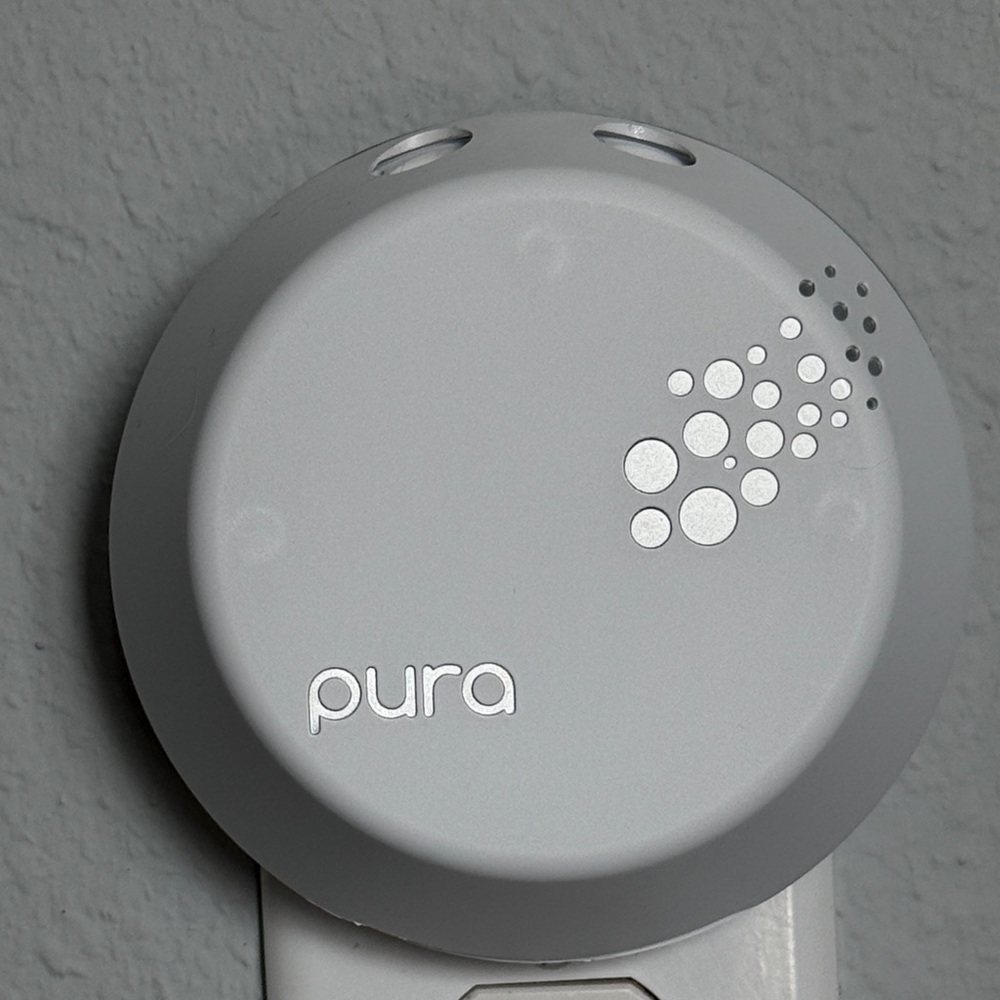 Pura Smart Fragrance Diffuser